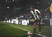 世界杯2026-青铜时代的逆袭，哈斯如何在钢索上赢下与迈凯伦的豪赌？